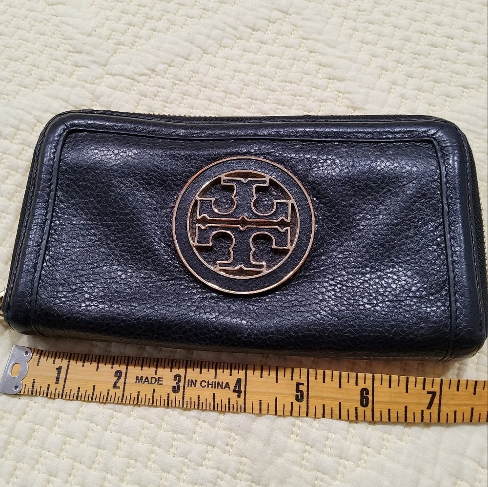 Tory Burch Black Leather Zip-Around Wallet